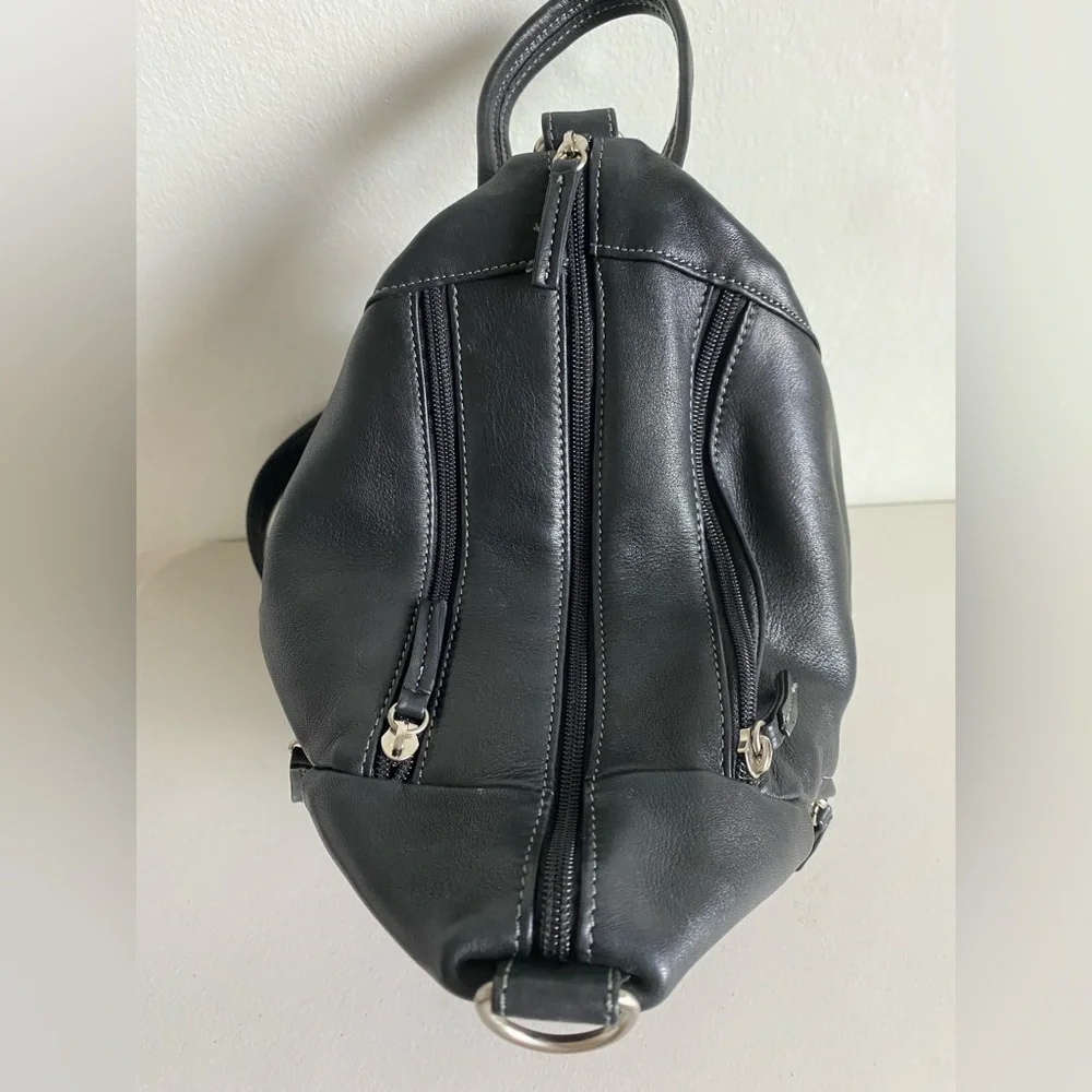 Tignanello Leather Backpack with Silver tone Hardware 90s Y2K Small